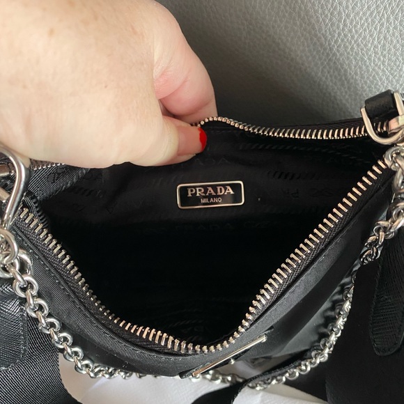 ❌SOLD❌PRADA RE-EDITION 2005 - Picture 7 of 10